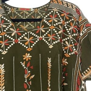 Johnny Was Aubrey Embroidered Olive Green Top Tunic Womens Medium Relaxed Luxury